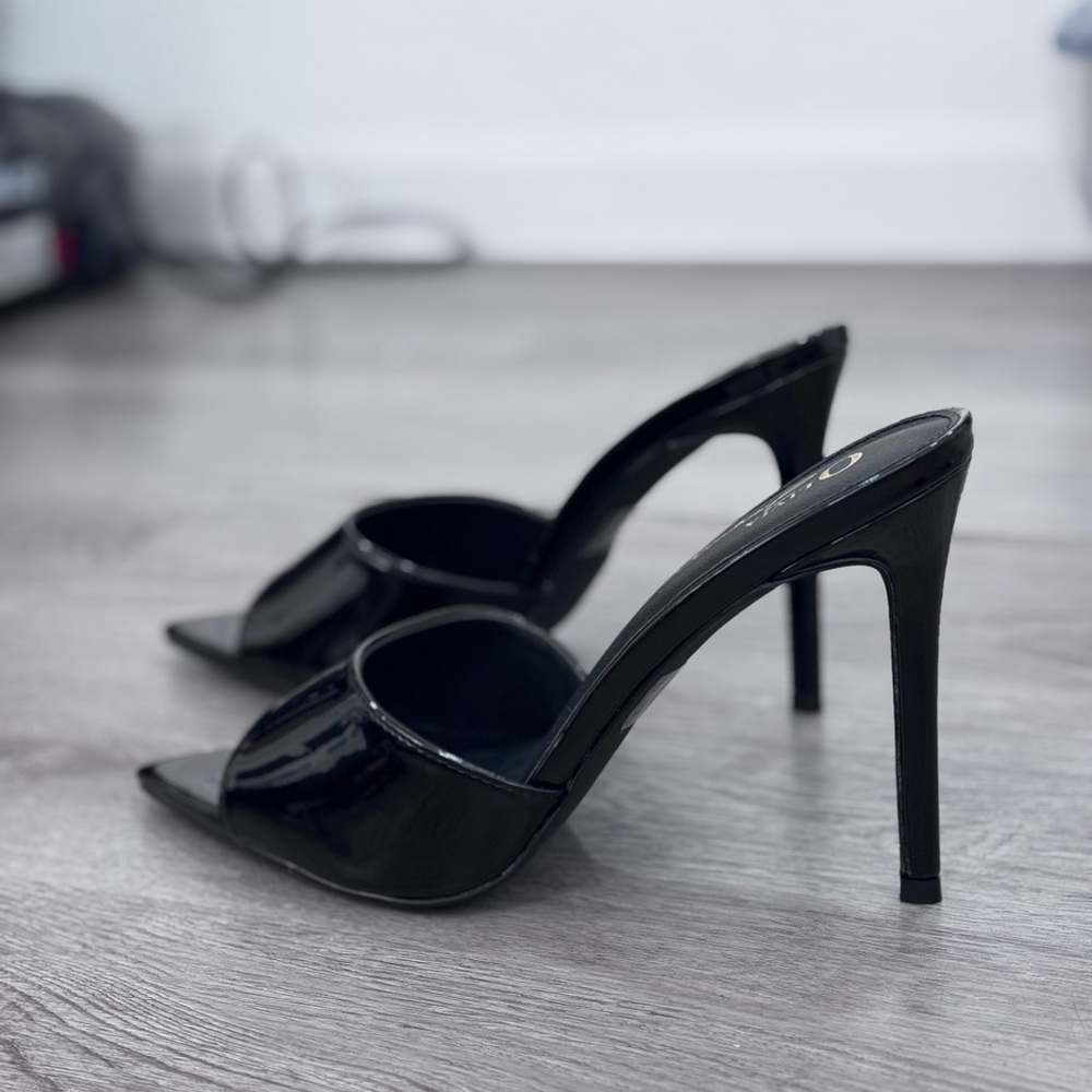 Elegant Black Stiletto Heels